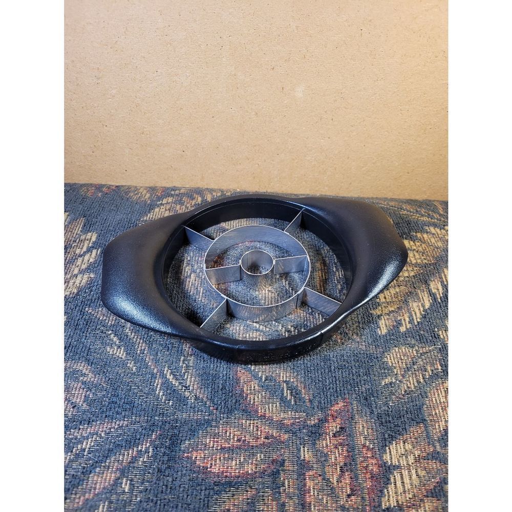 Pampered Chef Pineapple Wedger